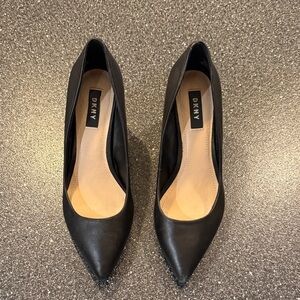 DKNY Black Pointed Toe Heels size 7.5
